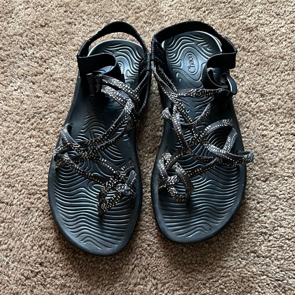 Black Gently Used Z2 CHACOS